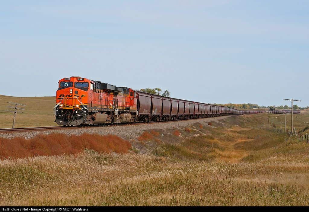 Can I access my work schedule on the BNSF Workforce Hub? 